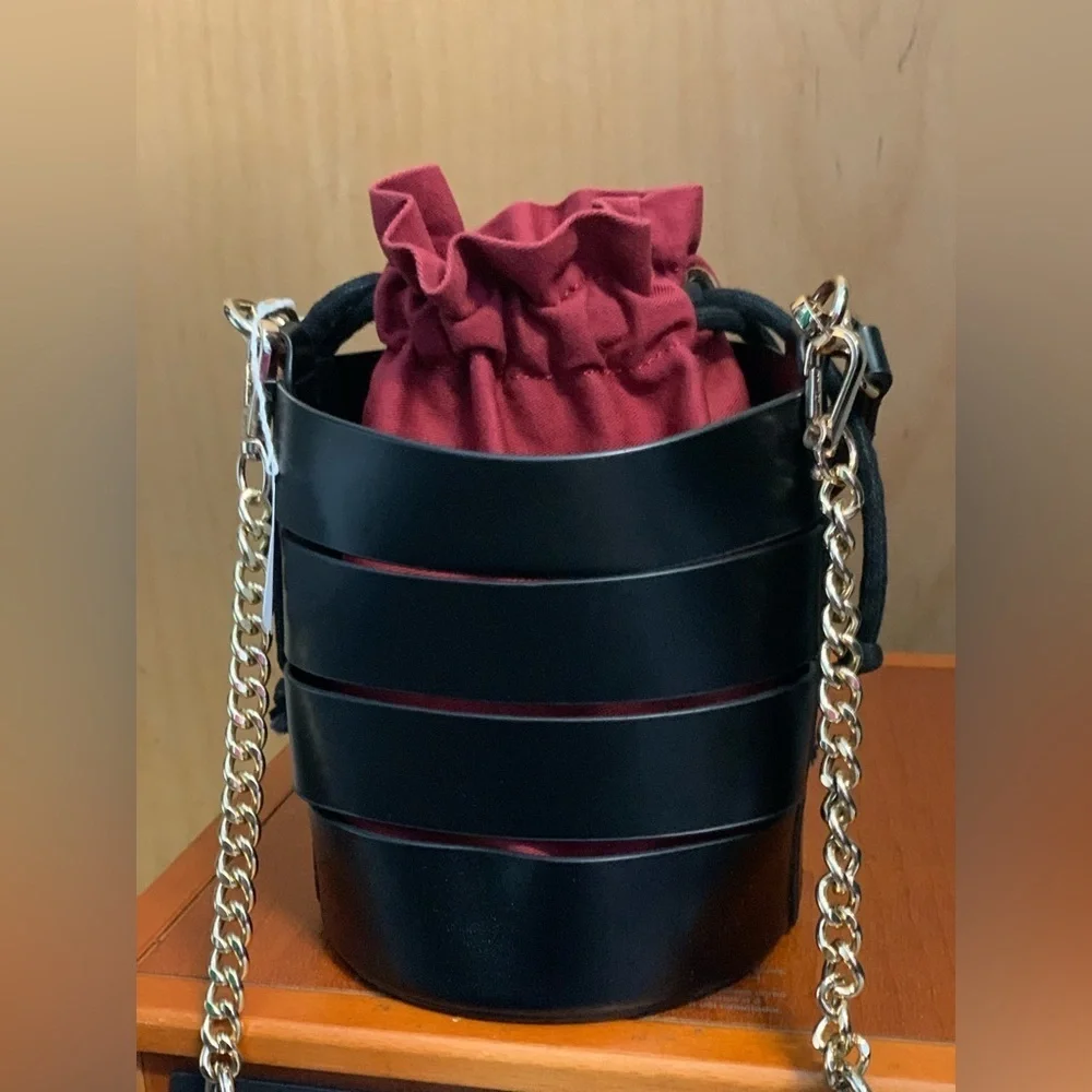 Unknown Elegant Black Bucket Bag with Gold Chain.   Contemporary Minimalism
